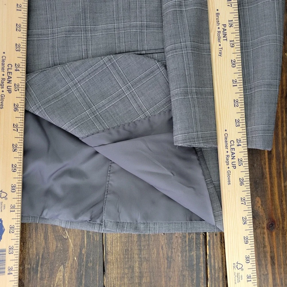 Stafford Men's Sport Coat‎ Blazer Two Button Gray Plaid Wool Blend Classic 50R